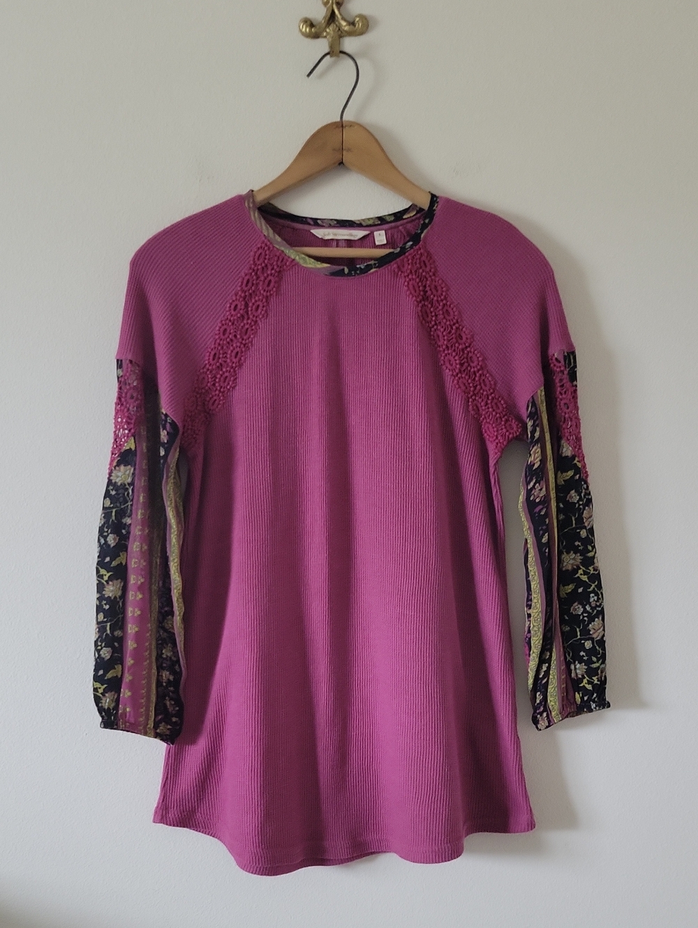 Soft Surroundings Purple Thermal Tee Floral Sleeves Size Small